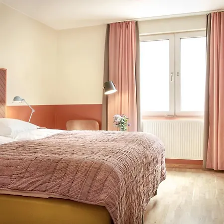 Western Noble House Готель 4*