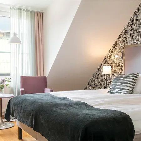 Готель Western Noble House 4*